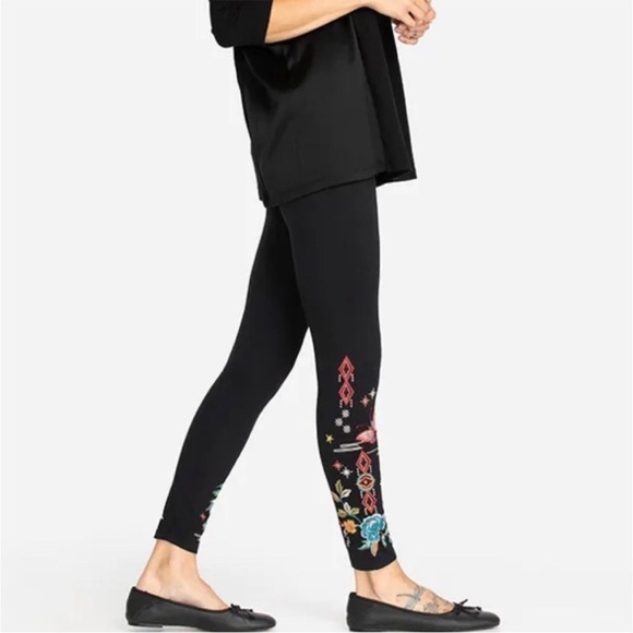 NWT Johnny Was Cara Legging Black Floral Embroidery XXS - Picture 3 of 16